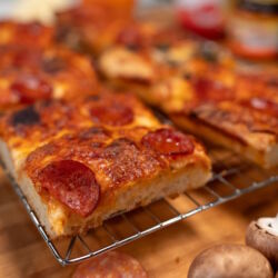 Deep Dish Pan Pizza